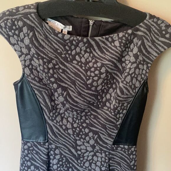 Bundle 2 Dresses Taylor Maggy London Leopard Leather sz 2 - Picture 5 of 16